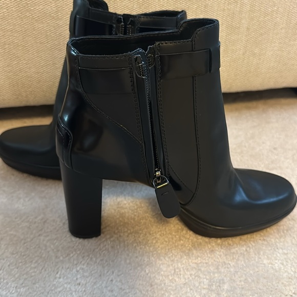 Tod’s Women Ankle Boots - Picture 3 of 5